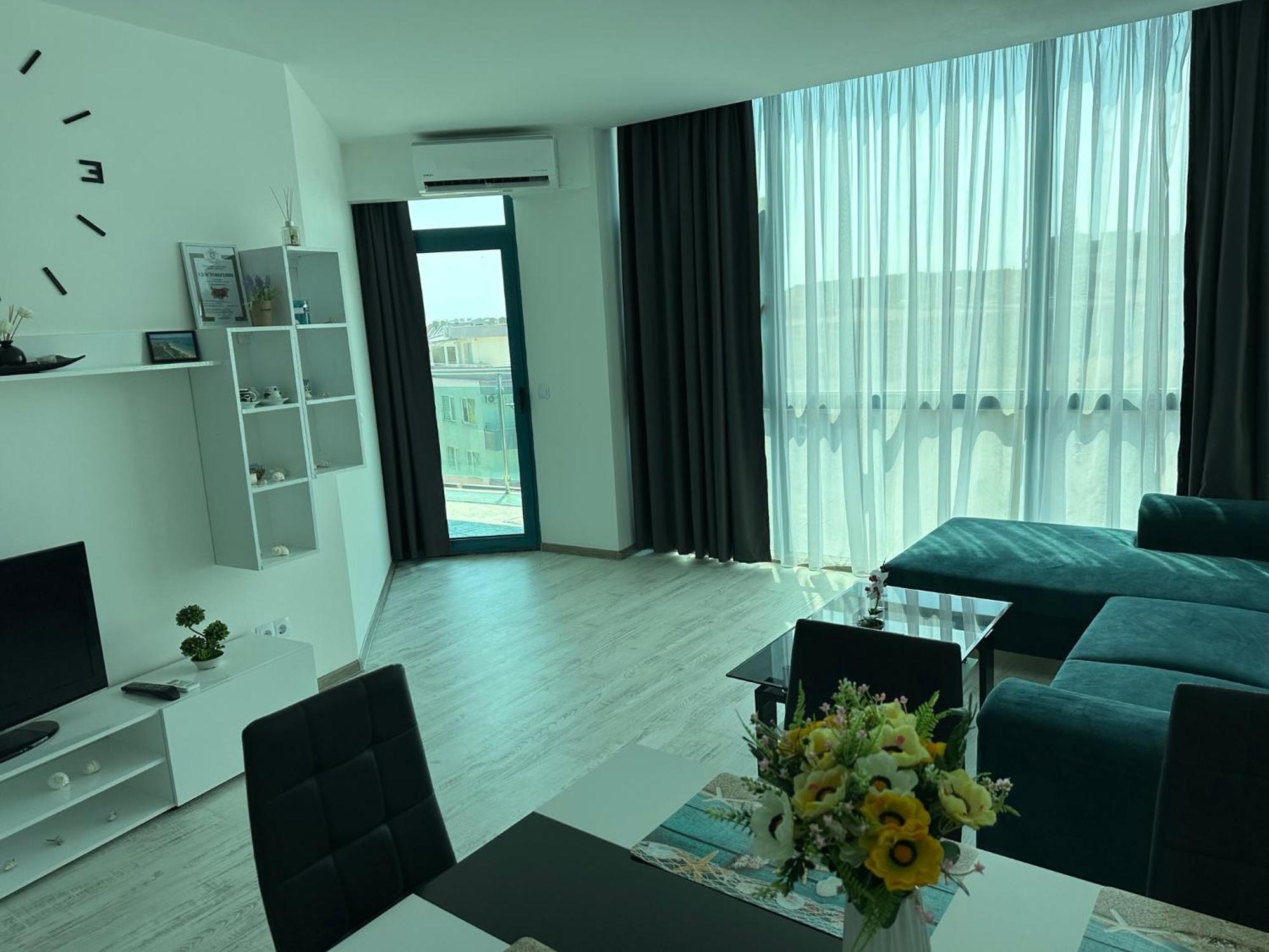 Spacious And Cozy Apartment In Complex Del Sol Приморсько Екстер'єр фото